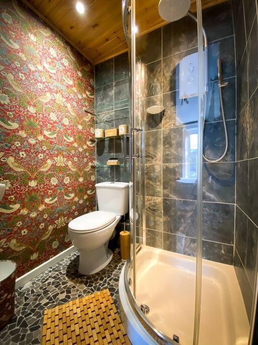 Вилла Rose House Glenarm Экстерьер фото